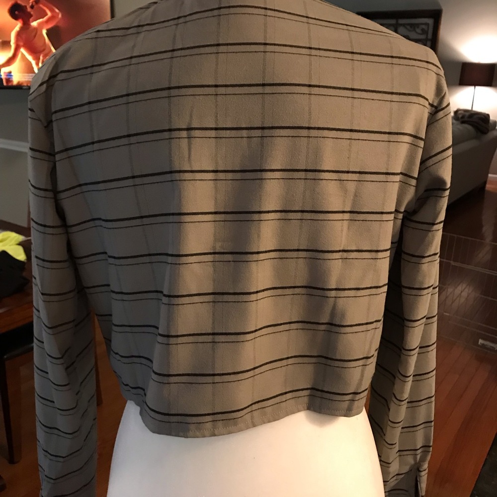 Cropped jacket - Picture 2 of 3